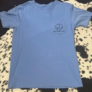 Women’s size small southern lure blue golden retriever t-shirt